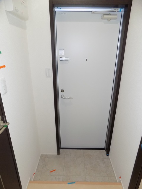 玄関　同一メーカー施工類似物件写真