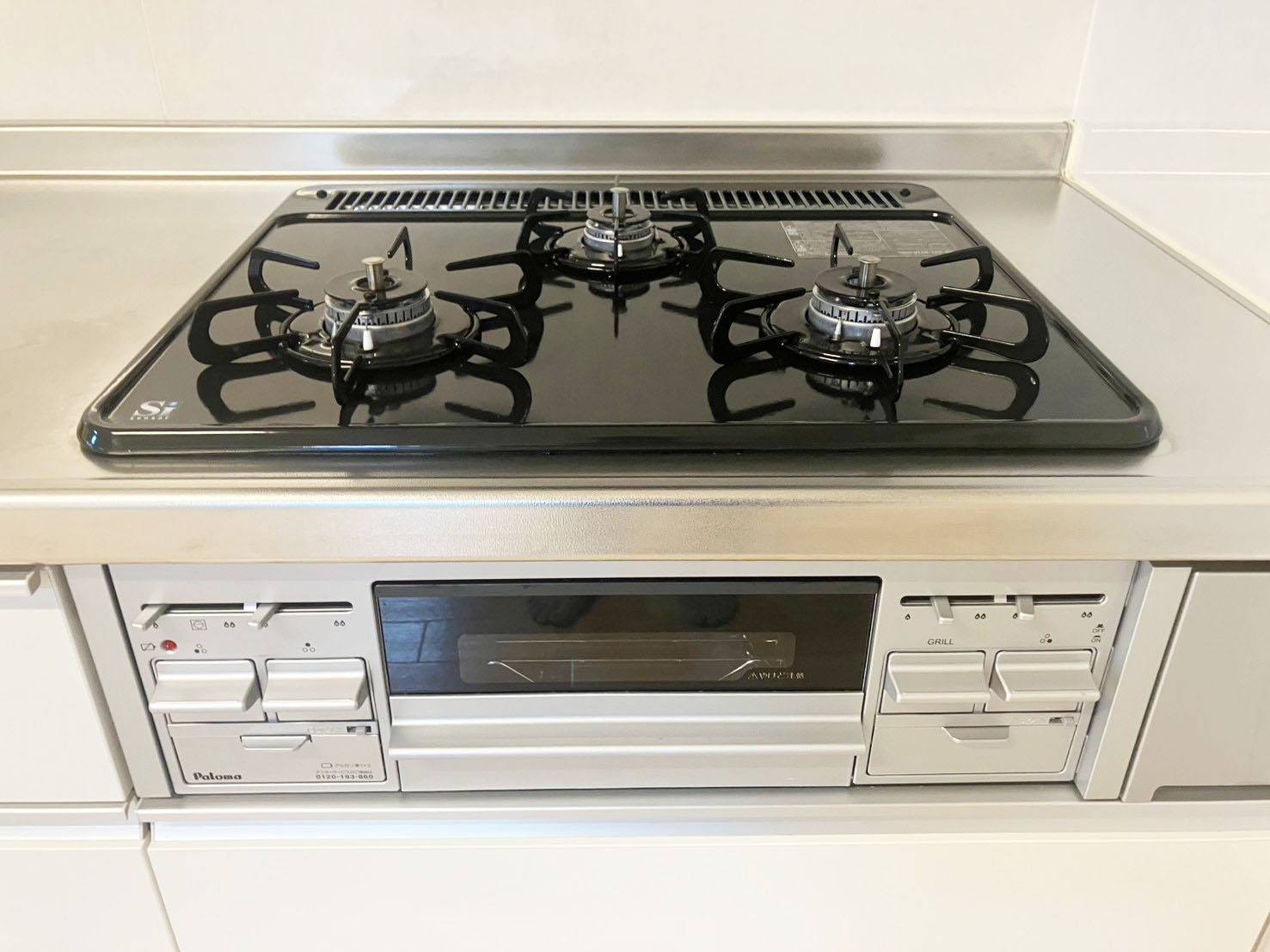 キッチン　新品ビルトインガスコンロ
