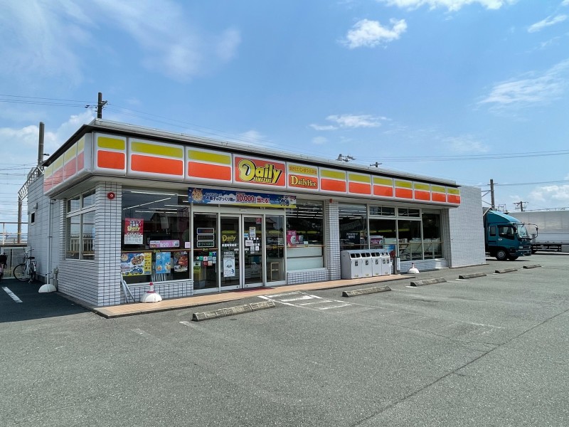コンビニ　デイリーヤマザキ 新居町駅前店（コンビニ）まで678m