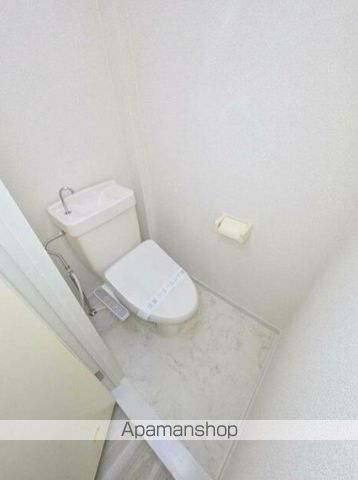 西武新宿線 小平駅 徒歩10分 3階建 築37年のトイレ写真