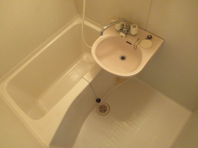 バス・シャワールーム　お風呂です
