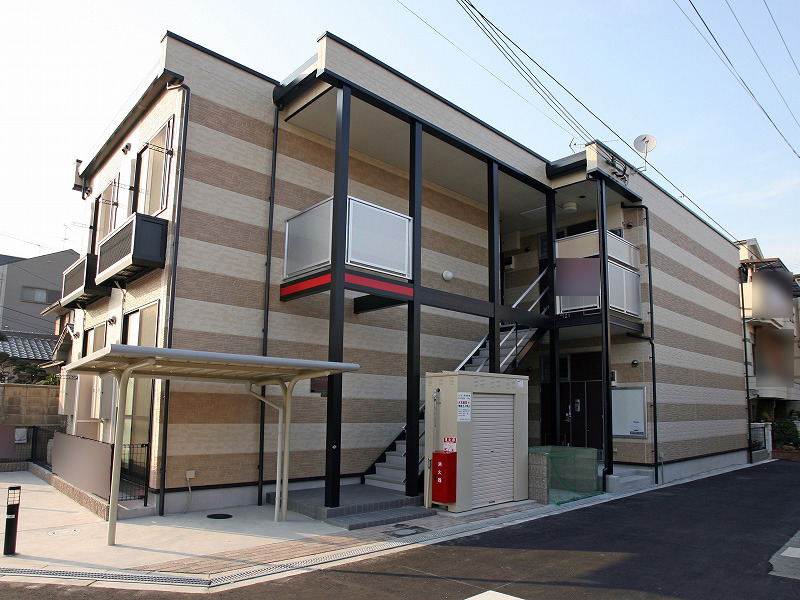 大阪市生野区巽南のアパートの建物外観