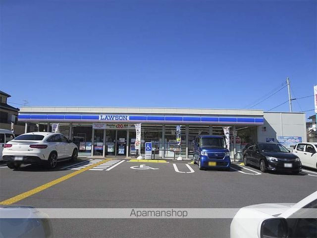 コンビニ　ファミリーマート（コンビニ）まで511m