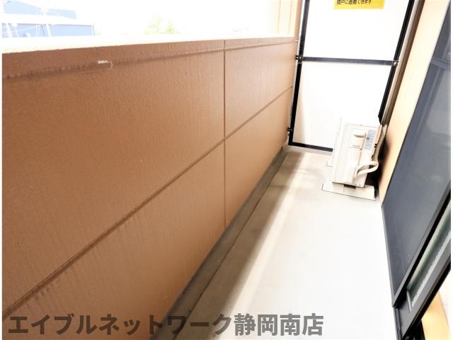 バルコニー　バルコニーがあります