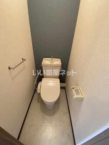 【静岡市駿河区聖一色のマンションのトイレ】