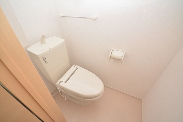 【グランド　アルブル　IIのトイレ】