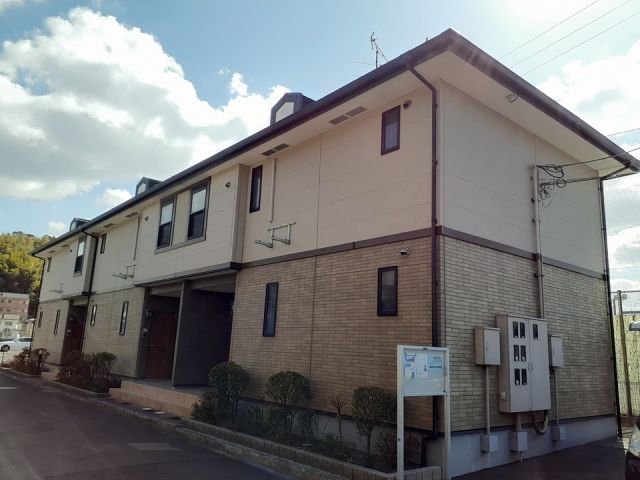 愛媛県松山市山西町（アパート）の賃貸物件の外観