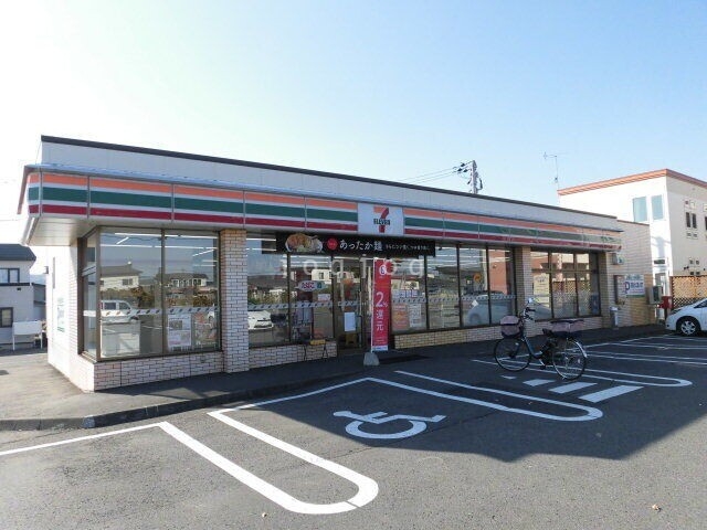 【旭川市神楽岡十条のアパートのコンビニ】