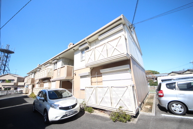 大和郡山市額田部北町のアパートの建物外観