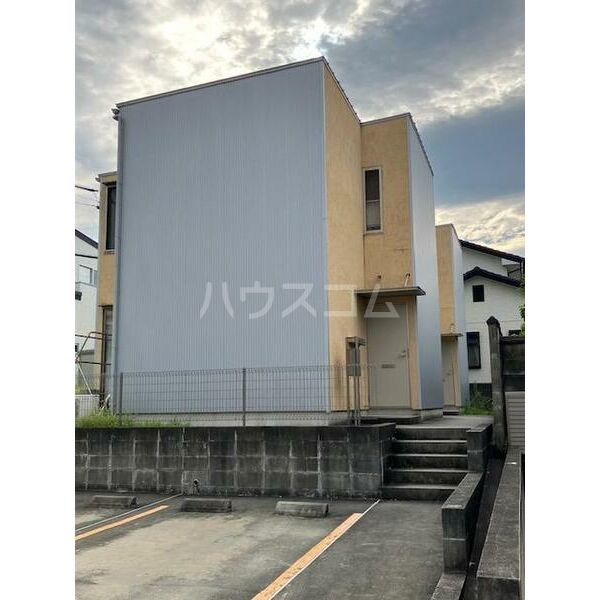 笹川6丁目様戸建ての建物外観