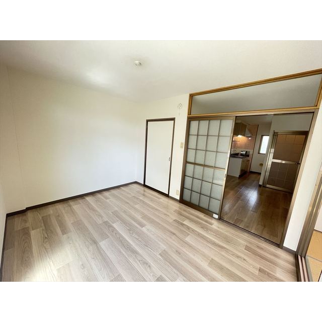 居室・リビング　※入居中のため、前回募集時の写真です。