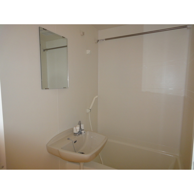 バス・シャワールーム　※同タイプのお部屋です