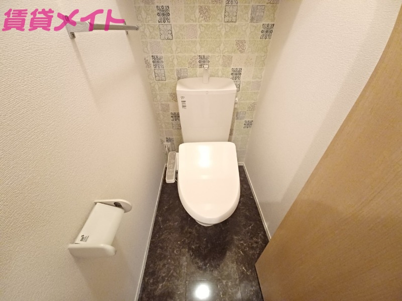 トイレ　反転タイプ参考写真