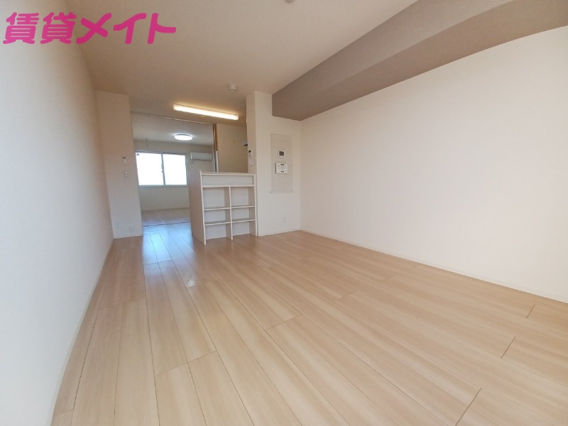 居室・リビング　反転タイプ参考写真