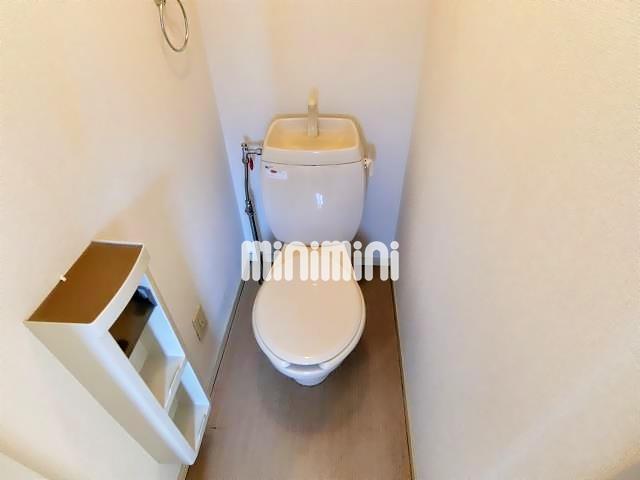 トイレ　洋式の水洗トイレです。