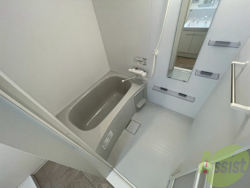 バス・シャワールーム　お風呂になります。一日の疲れを癒してくださいね。