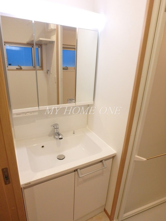 洗面設備　独立洗面台