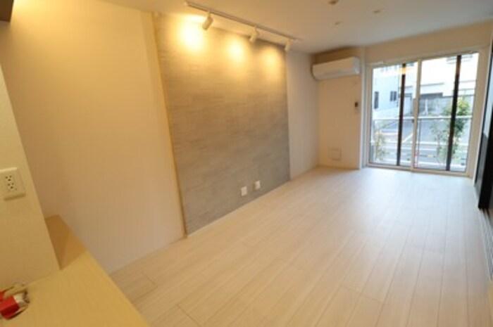 居室・リビング　LDK12.8帖