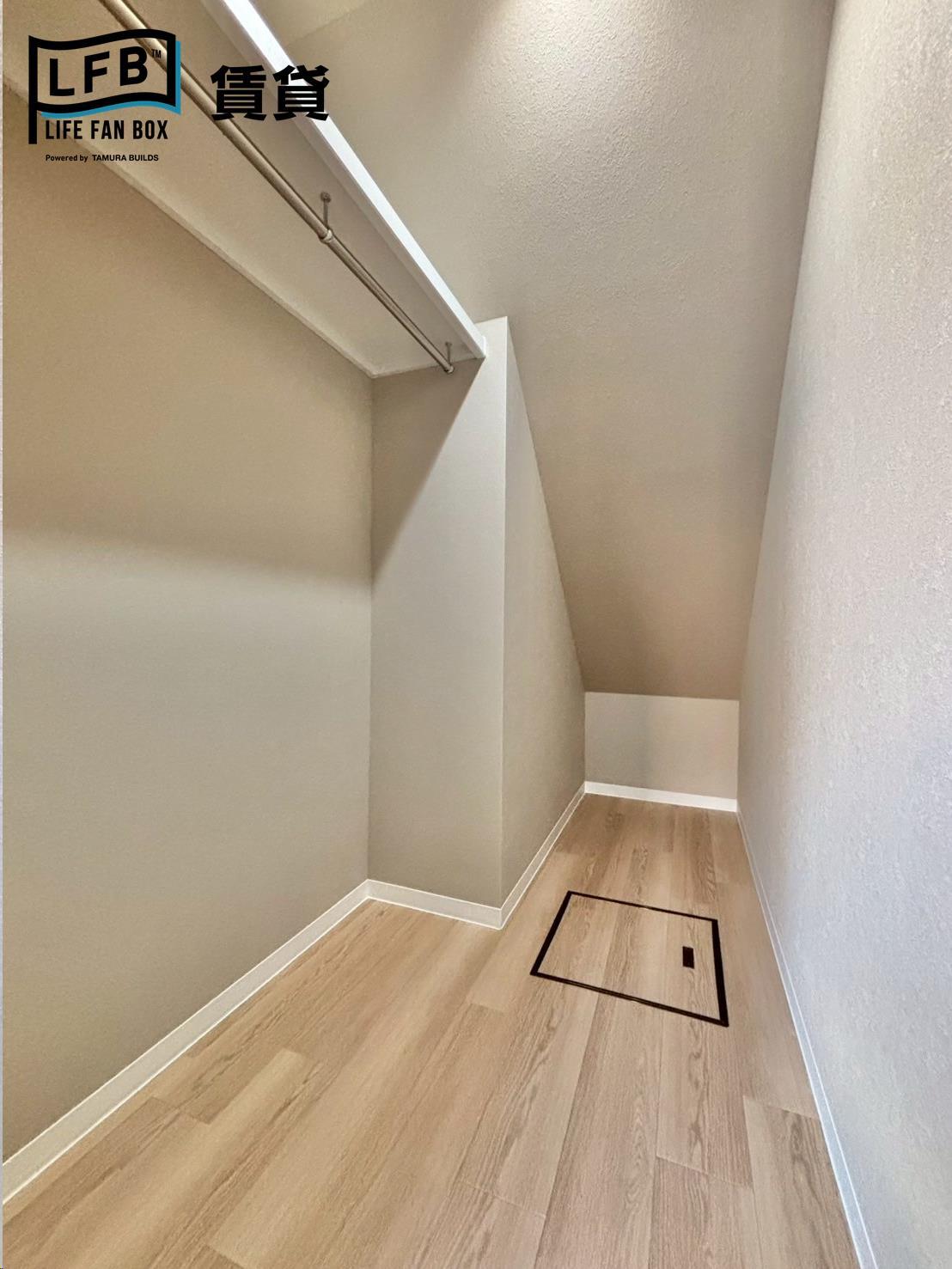 収納　※同間取り【仮称】平井新築アパートの室内写真です。壁紙や床の