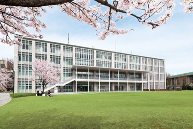 大学・短大　桜花学園本部（大学・短大）まで500m