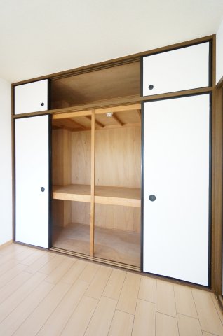 収納　※同物件・反転タイプの写真です。