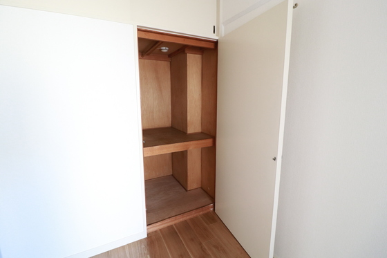 収納　※別室の写真です