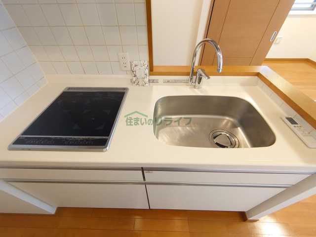 キッチン　※参考写真です。同じ間取りの別部屋になります。