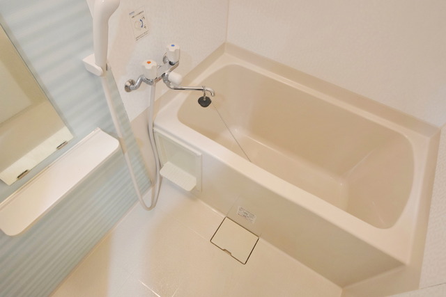 バス・シャワールーム　別部屋参考写真