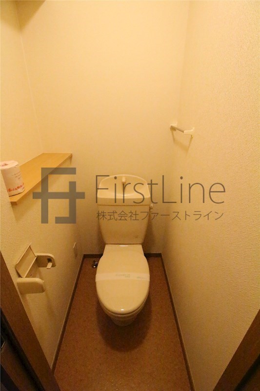 トイレ　別号室の写真です