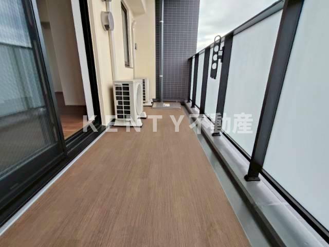 バルコニー　外からの目が気にならないバルコニーで洗濯物が干せます