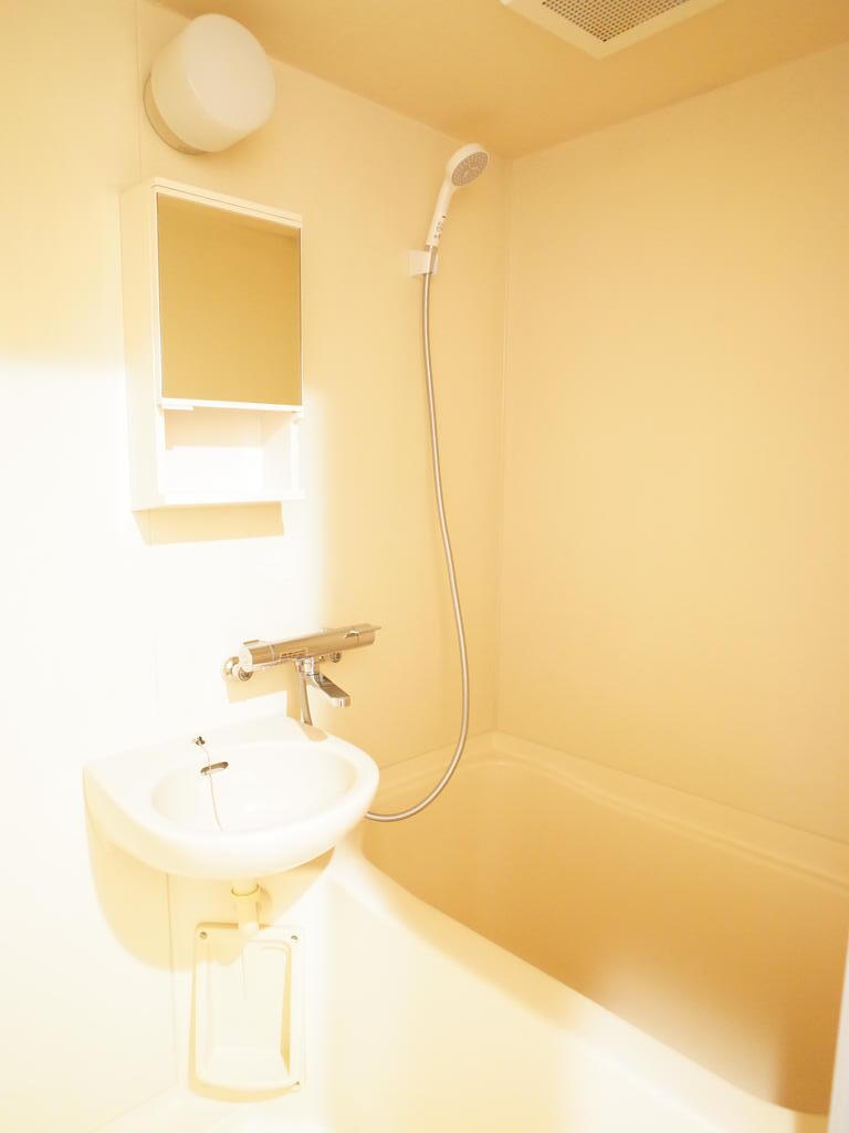 バス・シャワールーム　バスルーム