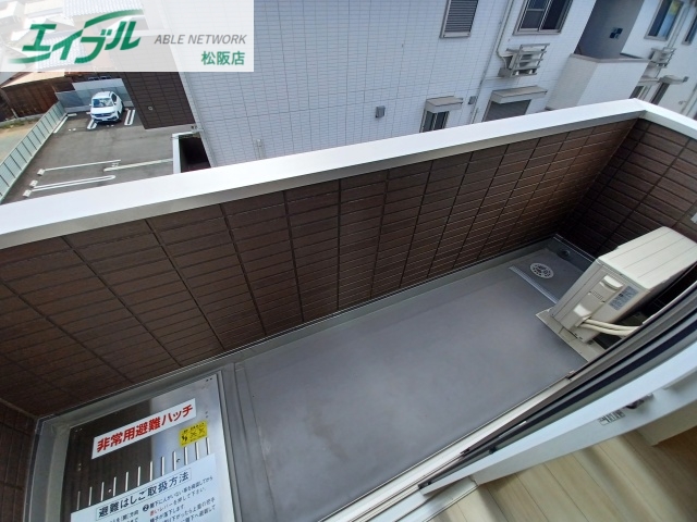 バルコニー　同物件別室画像