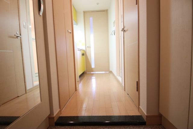 玄関　※別室の参考写真の為、現況優先です。