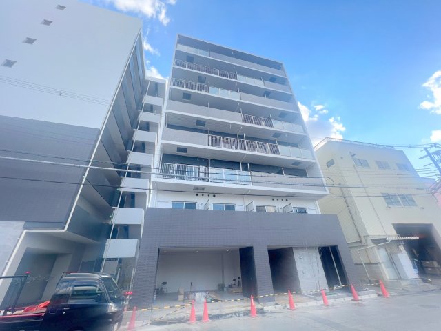 建物外観　オシャレな外観。この周辺では飛びぬけて目立っています。