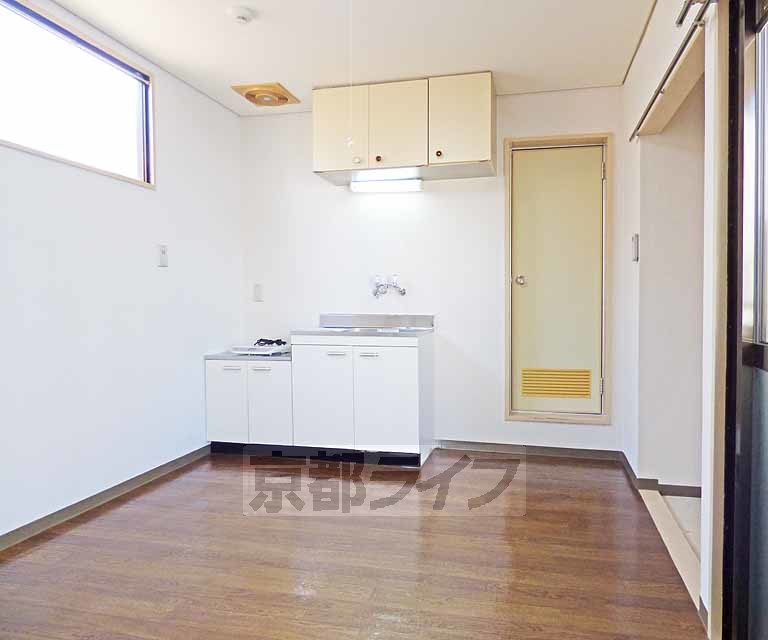 居室・リビング　広々とした室内です。