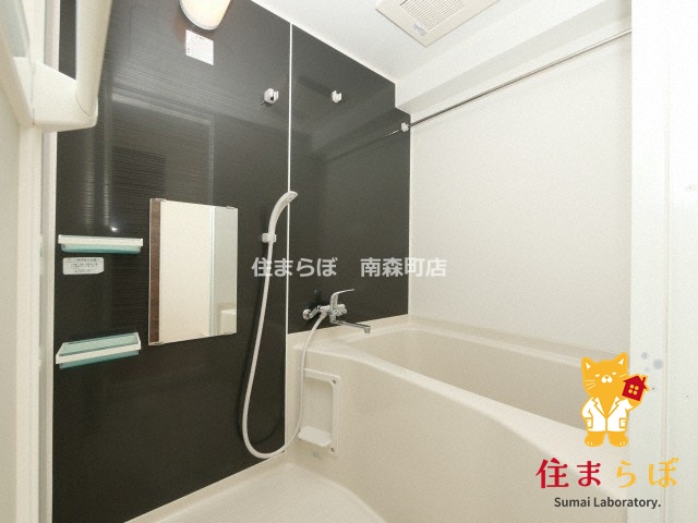 バス・シャワールーム　「見た目じゃなく、心に“しっくりくる”を大切に。」