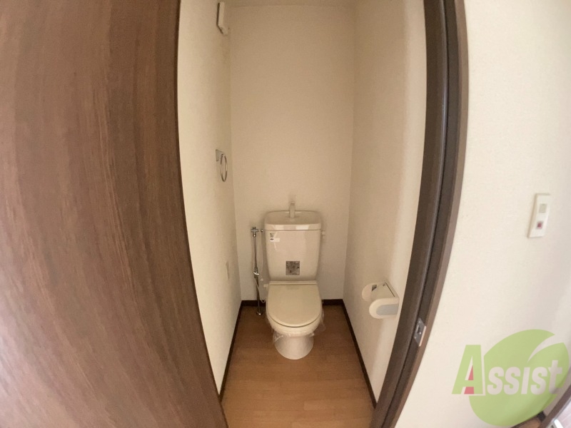 トイレ　トイレはウォシュレット機能付き。シャワートイレは日本の宝。