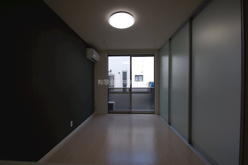 居室・リビング　エアコン・照明付き