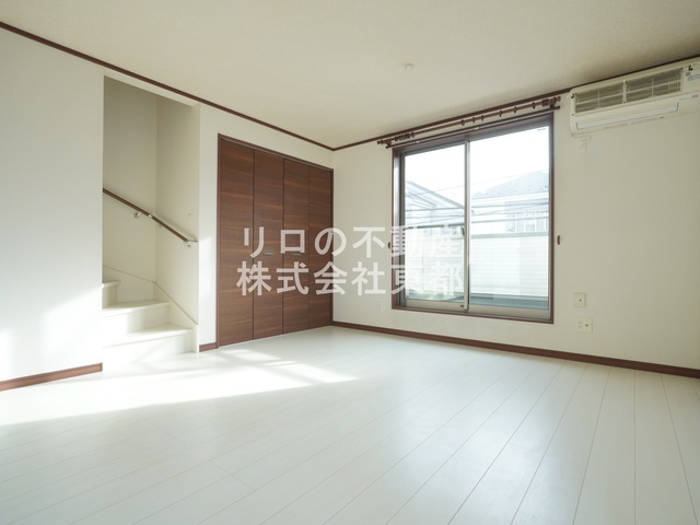 居室・リビング　開放感あふれる広さも十分な快適リビング！