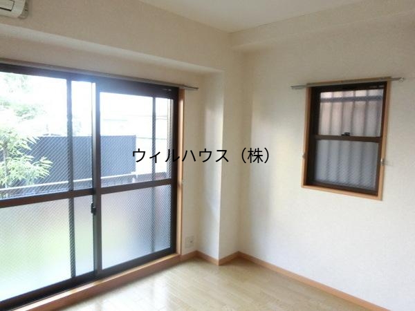 居室・リビング　明るい室内！