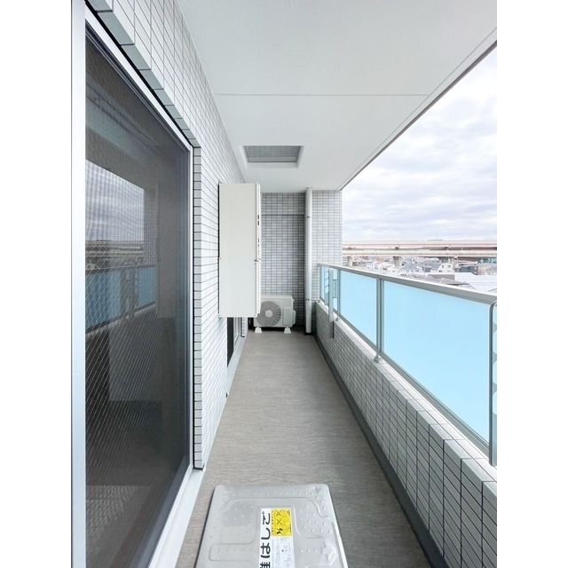 バルコニー　開放的で明るい空間を演出してくれるバルコニーです