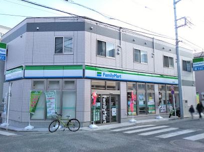 コンビニ　ファミリーマート 大曽根店（コンビニ）まで395m