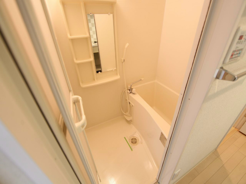 バス・シャワールーム　バスルーム　浴室暖房乾燥機付