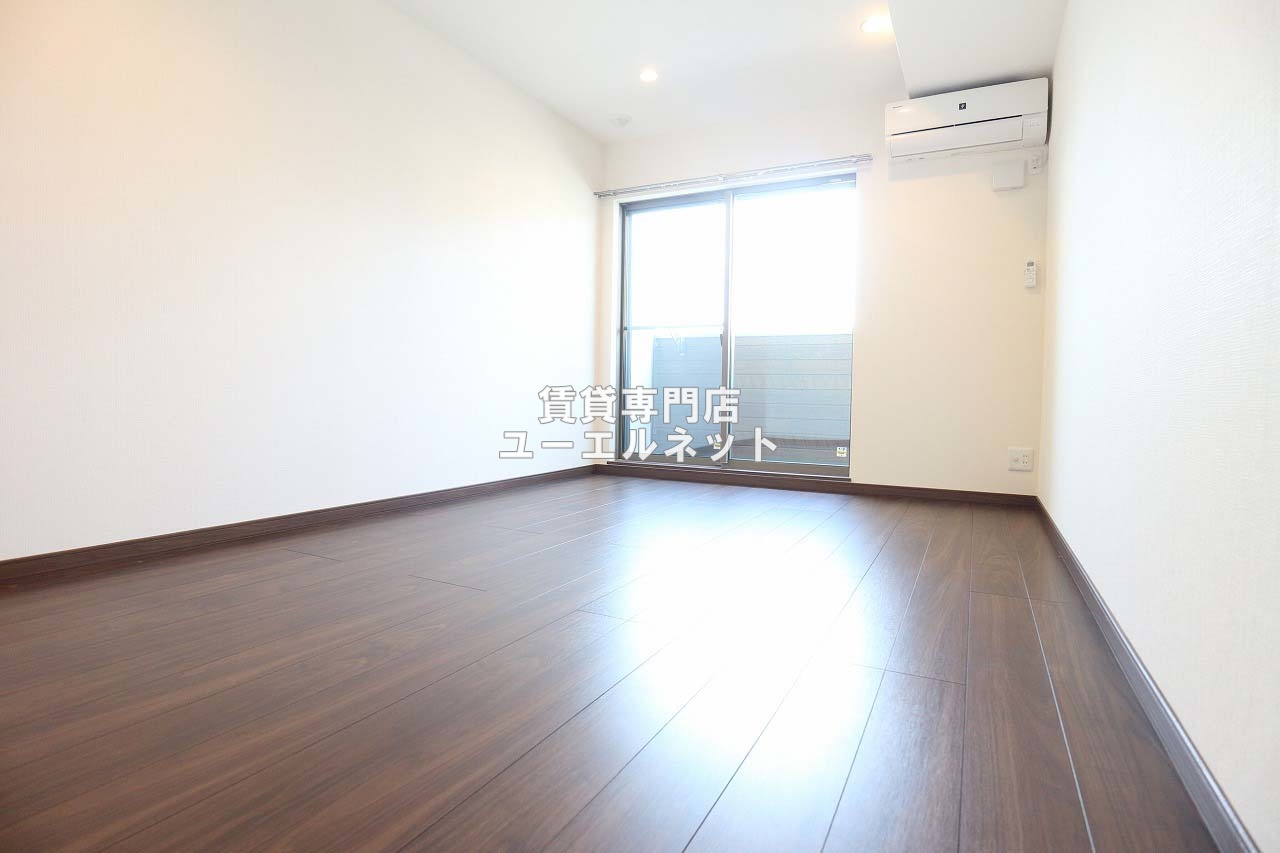 居室・リビング　ゆったりとくつろげる、落ち着きのある居室空間です