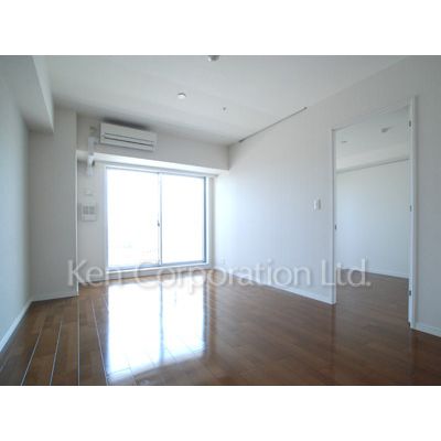 居室・リビング　同タイプ12階のお部屋を撮影。仕様が異なることがあります。