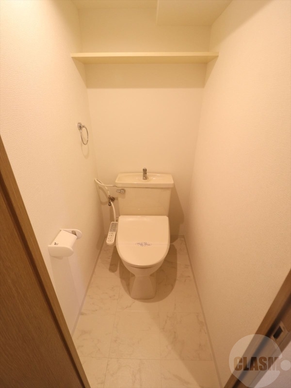 トイレ　温水洗浄便座