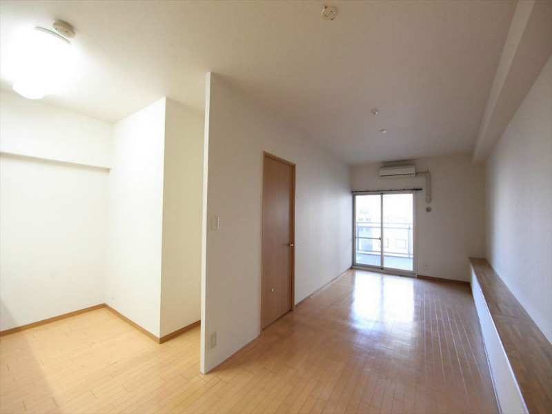 バルコニー　ＬＤＫ15.22帖　エアコン付