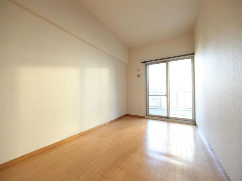 その他　洋室6.74帖　クローゼット付（収納充実してます）