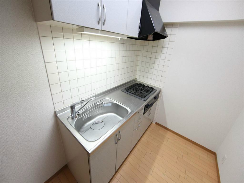 キッチン　システムキッチン（ガス3口グリル）冷蔵庫レンジ等用意できます