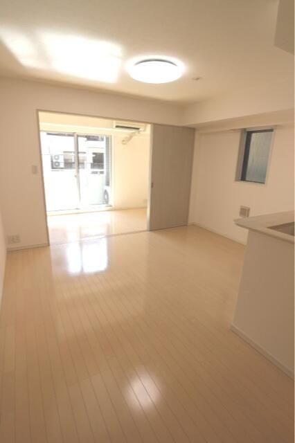 居室・リビング　★広々居室スペース★